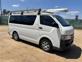 2009 TOYOTA HIACE VAN  - picture0' - Click to enlarge