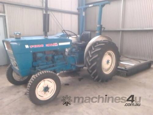 caption FORD 3000 WITH SLASHER