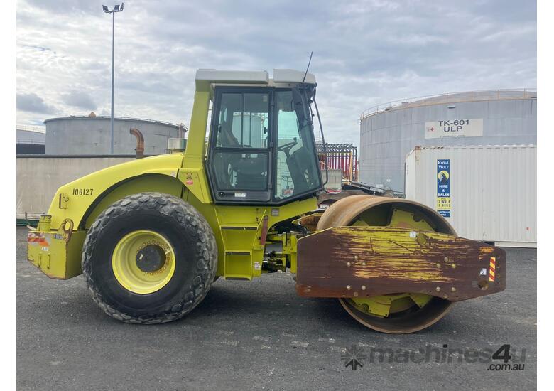 caption Ammann SV 216 Articulated Smooth Drum Roller