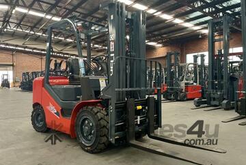 Heli H3 3.5T Diesel Forklift | 2 Year Warranty