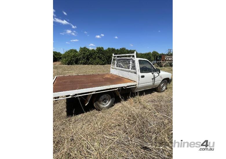 caption Toyota Hilux Ute