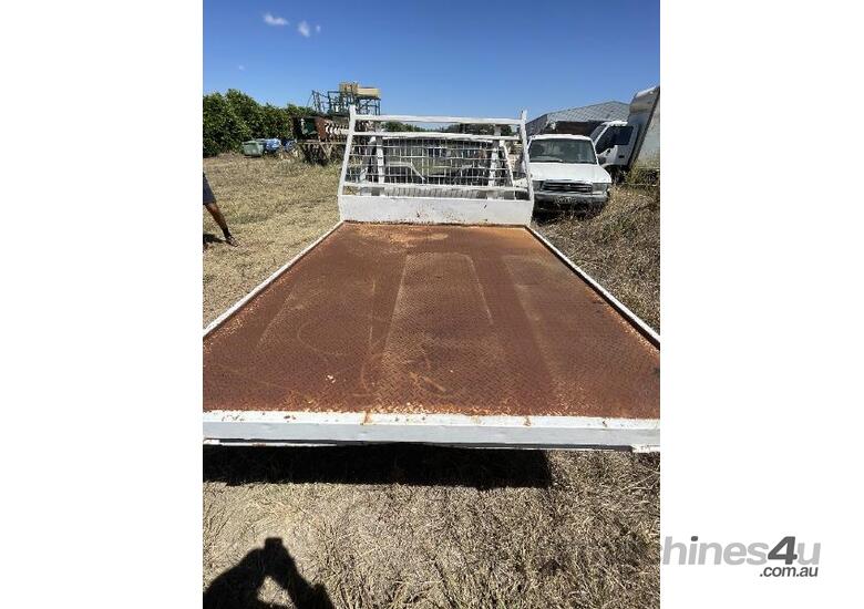 caption Toyota Hilux Ute