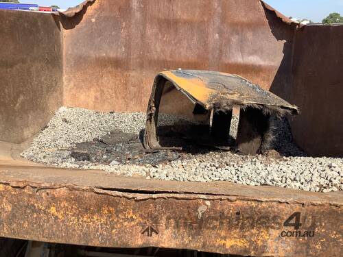 caption 2006 JCB 714 Dump Truck
