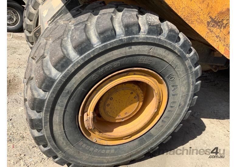 caption 2006 JCB 714 Dump Truck