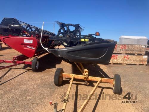 caption 2014 MACDON D65 DRAPER FRONT