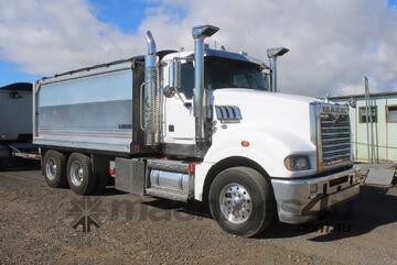 Mack 2015   Clxt Superliner