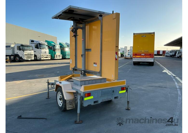 2015 Data Signs Data Sign C Sign Board (Trailer Mounted)