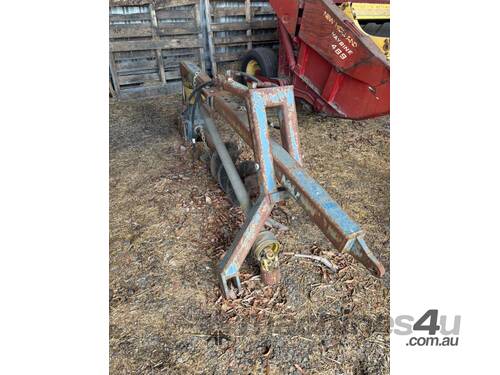 caption John Berends hydraulic post hole digger 3pl