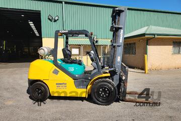 Ex-Fleet Komatsu 4t LPG Forklift Ex-Fleet Komatsu 4t LPG Forklift