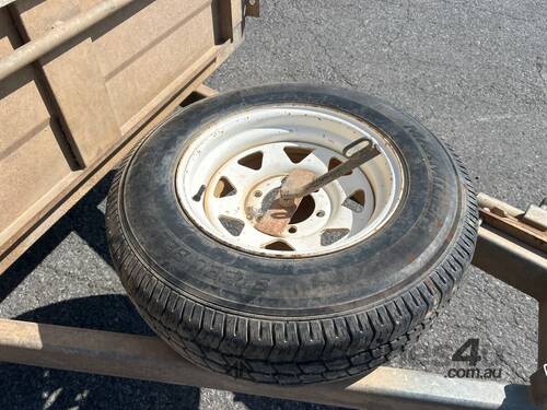 2010 Premier Trailers T20 Box Trailer (Enclosed)