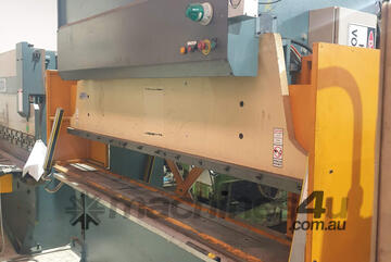 Herless Machinery House 30Tonne x 2.5m Brake Press