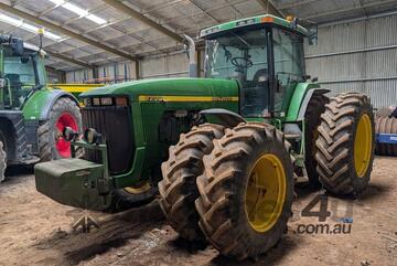 John Deere   8200 Tractor