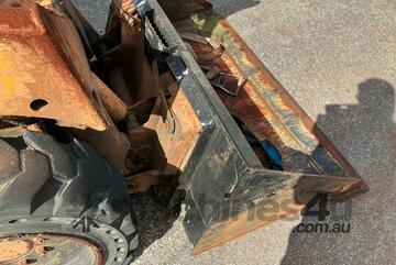 Mustang   Wheeled Skid Steer