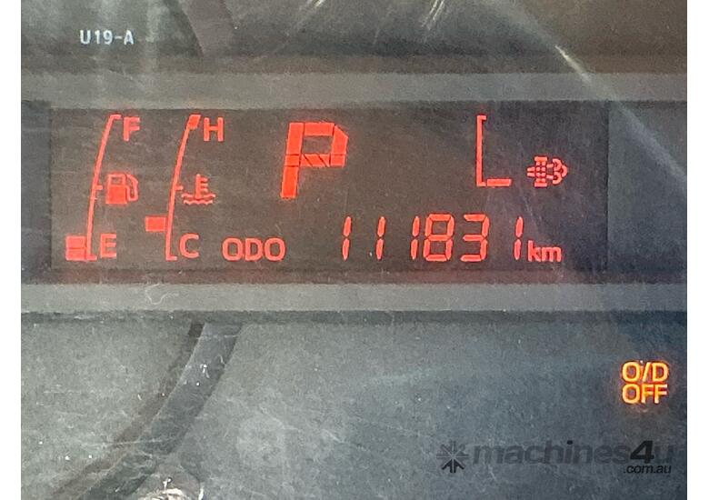 2018 Hino 300 616  Crew Cab Table Top