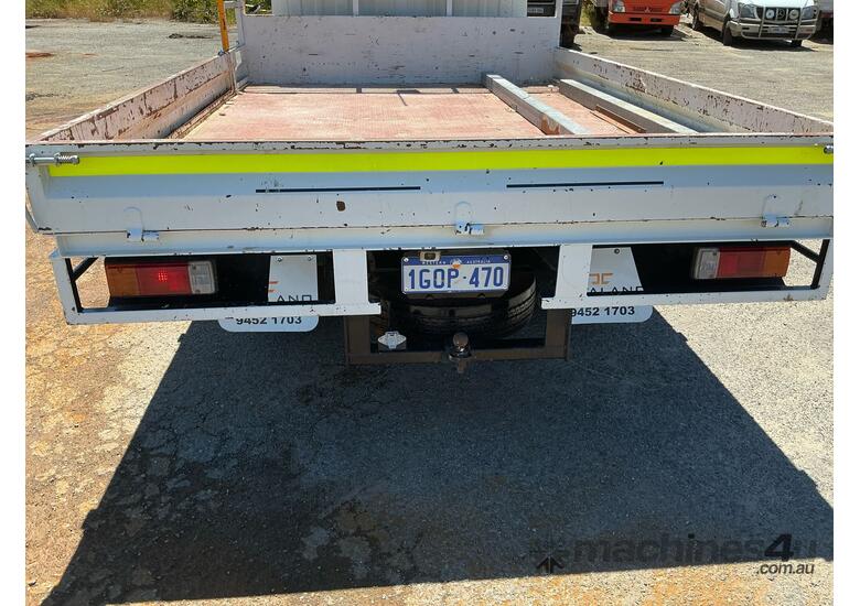 2018 Hino 300 616  Crew Cab Table Top