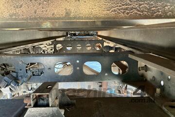 2018 Hino 300 616 Crew Cab Table Top 2018 Hino 300 616 Crew Cab Table Top