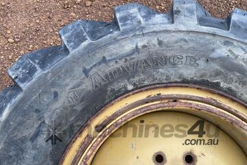 Advance 1 X   Tyre and Rim