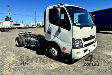 0000 Hino 3 TON 616 Cab Chassis