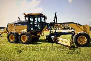 2019 John Deere 872GP AWD with 7,100 hrs