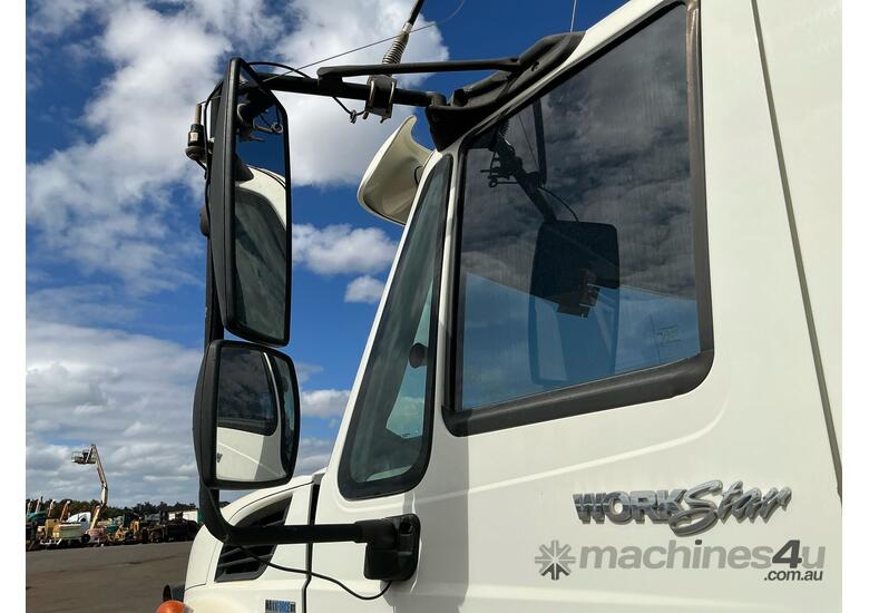 2010 International 7400 Workstar Service Truck