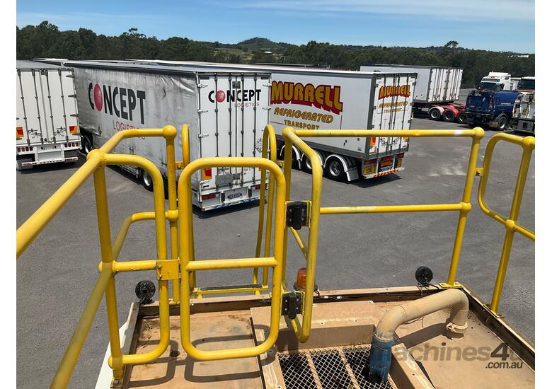 2006 Iveco ACCO 2350 Water Cart