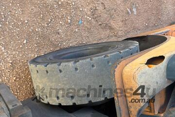 Toyota 2002   42-7FG25 Forklift