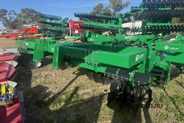 K-LINE TRAK-ATTACK TILLAGE & SEEDING