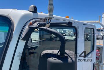 2010 Isuzu NNR 200 Crew Cab Table Top