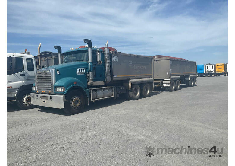 2016 Mack CMHR Trident Tipper
