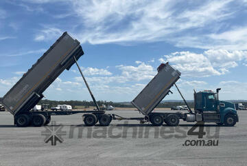 Mack 2016   CMHR Trident Tipper