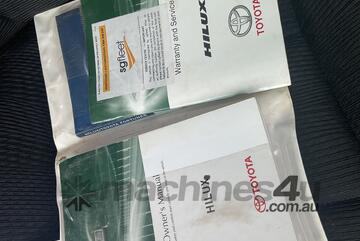 Toyota 2018   Hilux SR Diesel