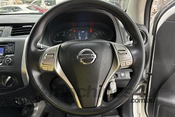 Nissan 2017   Navara RX Diesel
