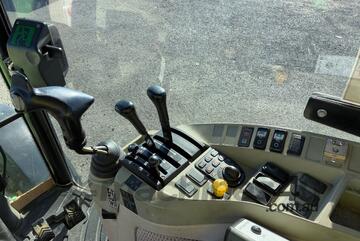 John Deere 2017   4066R Tractor