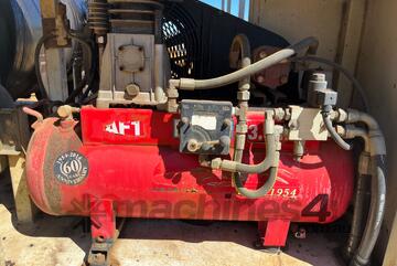 2015 Isuzu NPR 75-190 Patching Truck