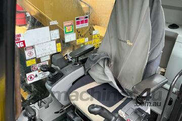 2018 Caterpillar 325FL CR Excavator (Steel Tracked)