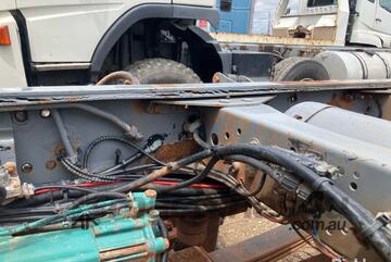 Volvo 2005   FM 420 Cab Chassis