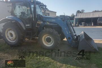 (8644) New Holland Tractor TS110A