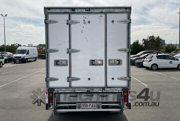 2021 Mitsubishi Fuso 4x2 Pantech
