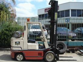 4 T Nissan (Space Saver) *7.1 metre Lift*  - picture0' - Click to enlarge