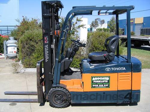 **RENT NOW*  Toyota 3 wheel battery/electric - Hire