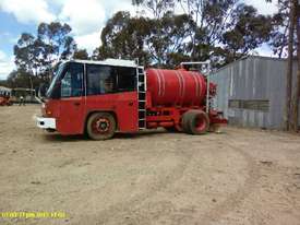Austral Fire Engine - 15,000 litre tank and hoses - picture1' - Click to enlarge