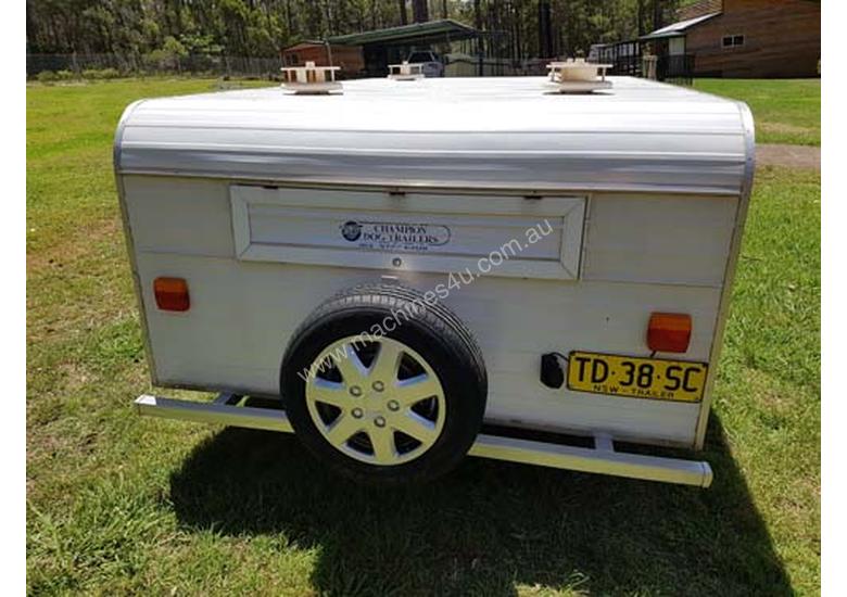 Used 2004 champion Champion Dog Transport Trailer 4590 Reduced from