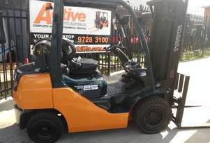 ACTIVE FORKLIFTS - Toyota Late Model Forklift 8FG25 4.7m Lift 2.5 Ton Container Mast Low Hrs