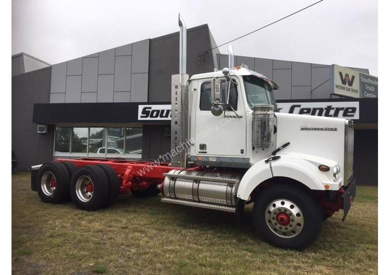 caption WESTERN STAR 4800 FS2