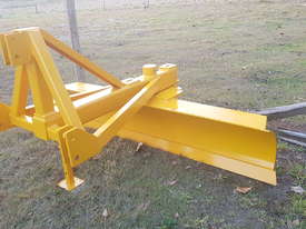 3pl heavy duty grader/back blade - picture0' - Click to enlarge