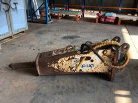 For Sale - Rock Breaker - F9 - not being used, collecting dust - picture0' - Click to enlarge