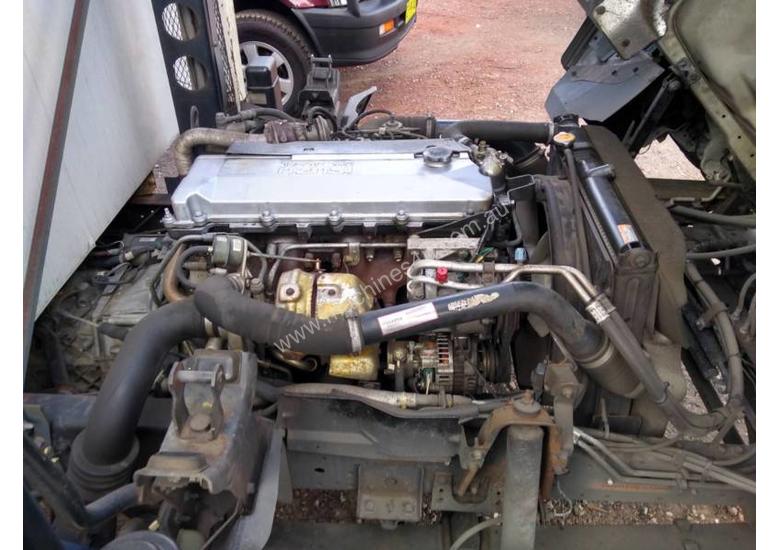 caption ISUZU 2005 NQR 450 MEDIUM RIGID TAUTLINER/CURTINSIDER 4.5 mt tray