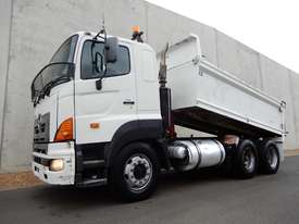 Hino FS -700 Series Cab chassis Truck - picture0' - Click to enlarge