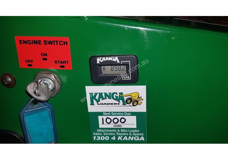 caption Kanga Kid Reconditioned Mini Loader
