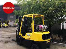 Fully Refurbished 2.5T LPG Counterbalance Forklift - picture1' - Click to enlarge